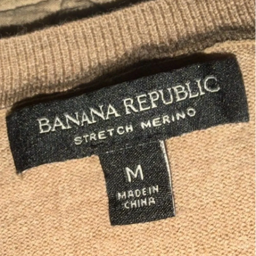 Banana Republic Camel Tan Merino Wool Lightweight Cardigan Sweater, Size M - Picture 6 of 6